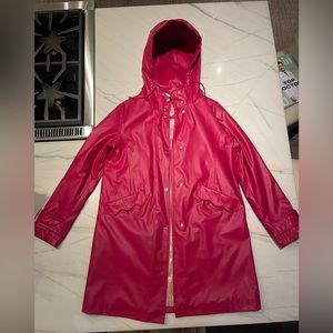 Kate Spade New York Scallop Pocket Coat Pokeberry Small